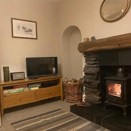 Ashdene With Secure 'sun Trap' Garden Kendal