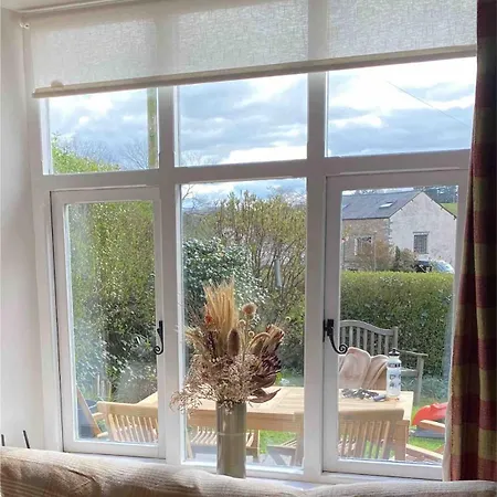 Ashdene With Secure 'sun Trap' Garden