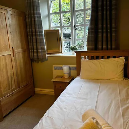 Ashdene With Secure 'sun Trap' Garden Holiday home Kendal