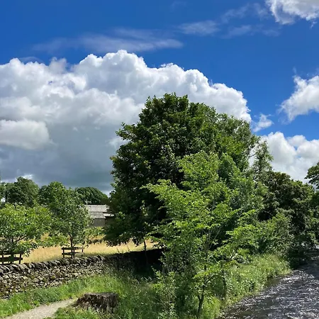 Feriehus Ashdene With Secure 'sun Trap' Garden Kendal