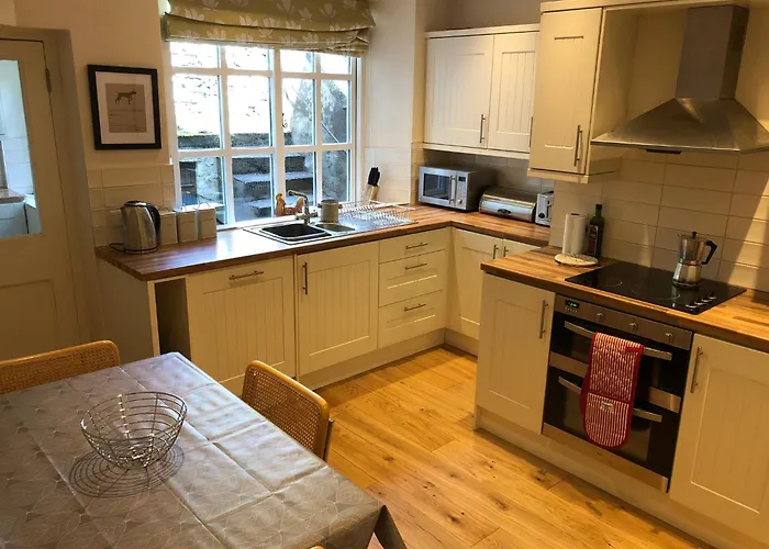 Ashdene With Secure 'sun Trap' Garden 度假居 *