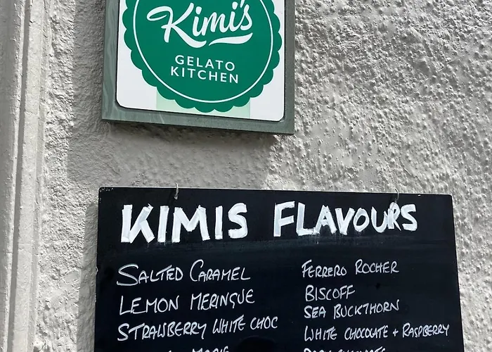 Ashdene With Secure 'sun Trap' Garden